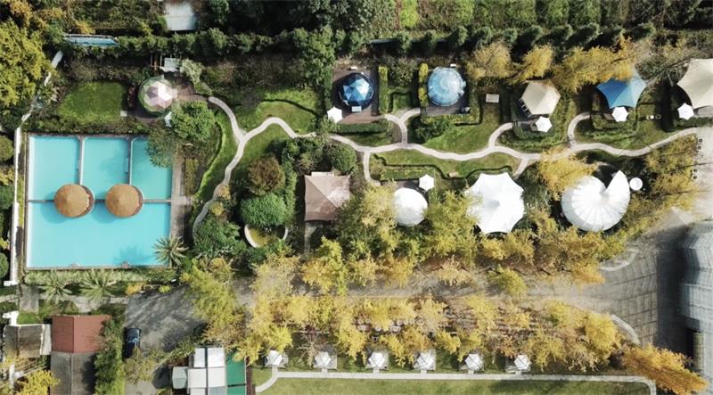 带孩子体验野奢露营和温泉的乐趣